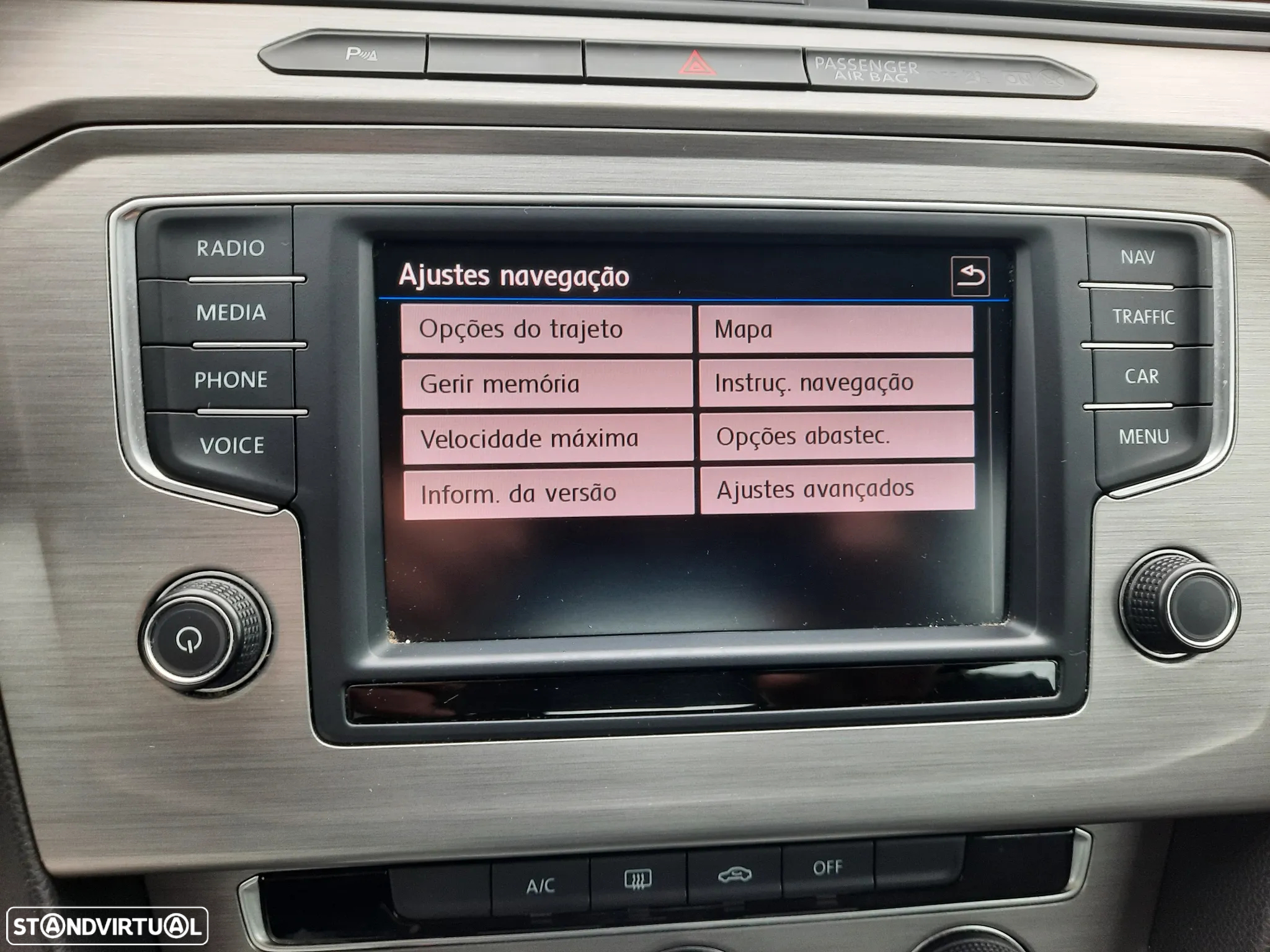 VW Passat 1.6 TDI BlueMotion - 40