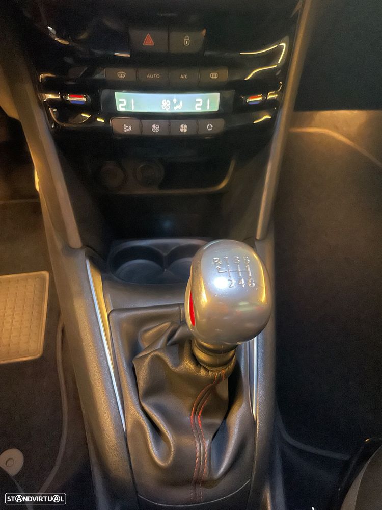 Peugeot 208 THP STOP & START GTi - 14