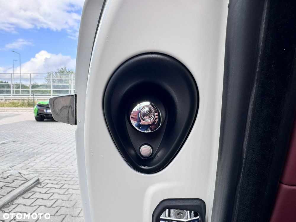 Rolls-Royce Wraith Standard - 16