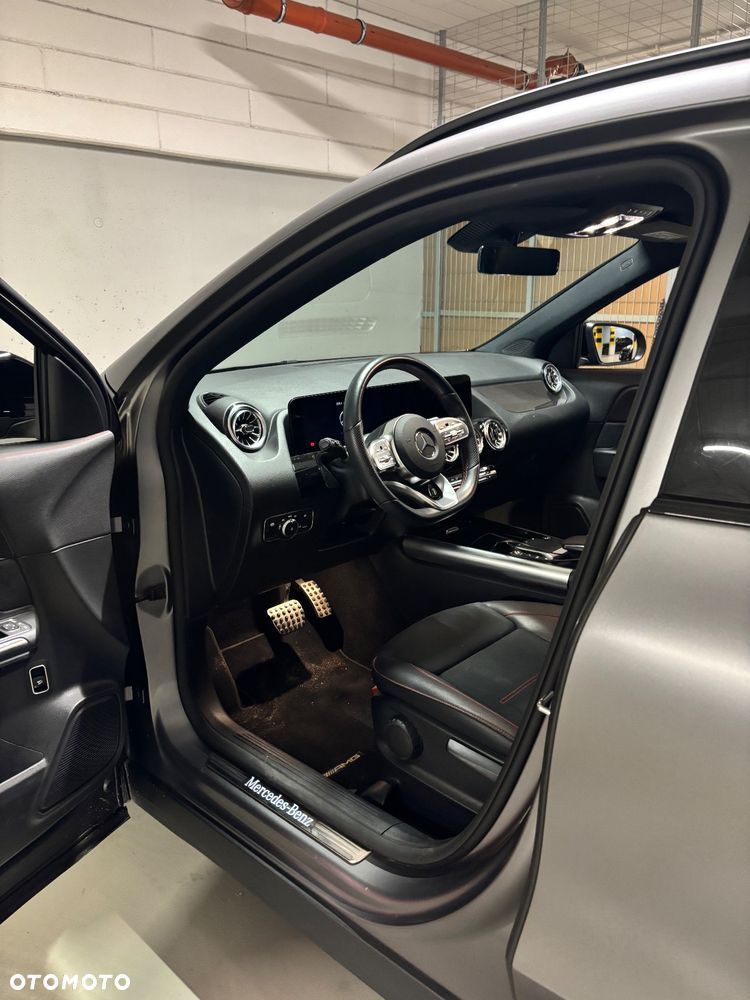 Mercedes-Benz GLA 250 - 4