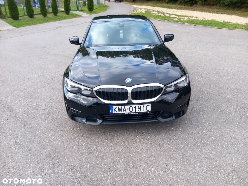 BMW Seria 3 2021 photo 4