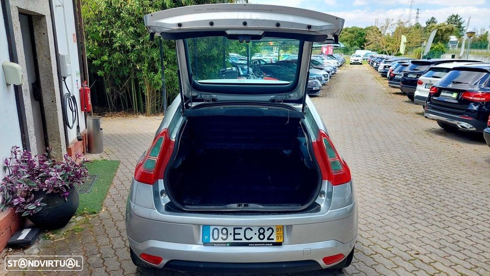 Citroën C4 Coupé 1.6 HDi X - 5