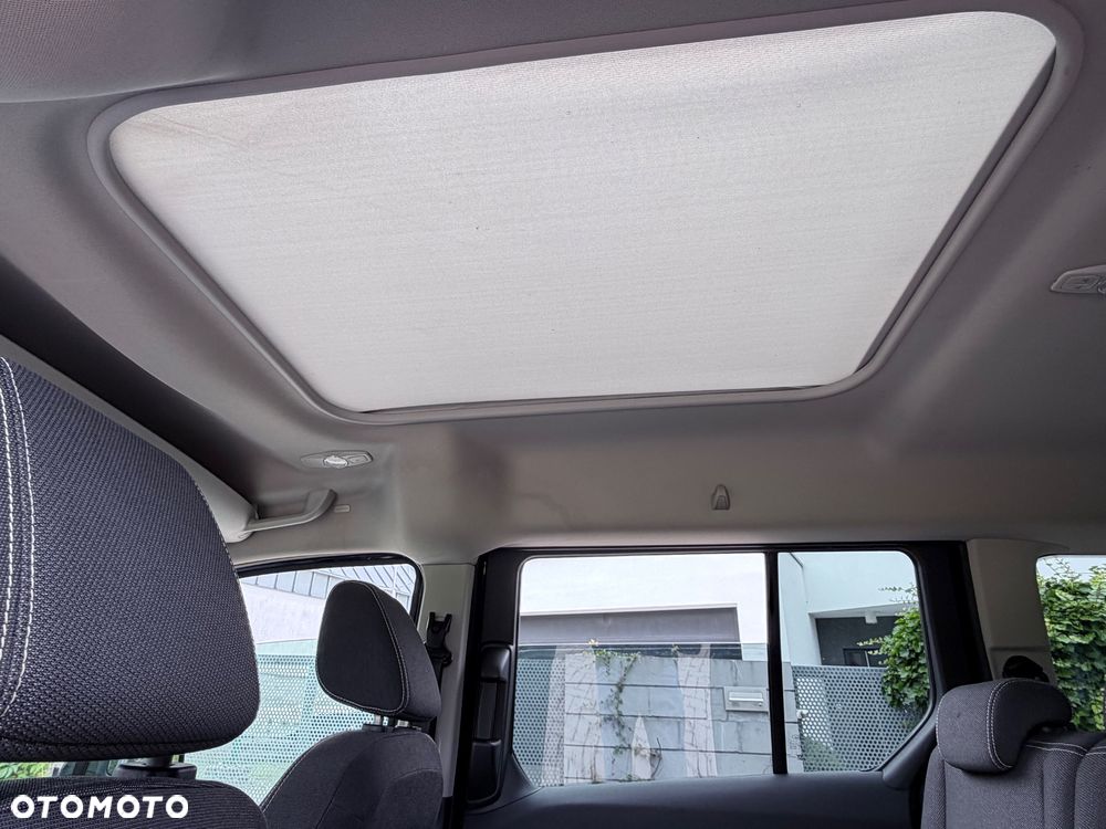 Ford Tourneo Connect 1.6 EcoBoost Titanium - 21
