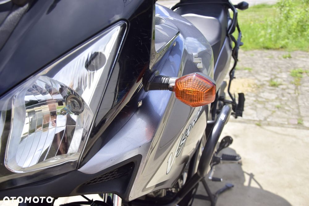 Suzuki V-STROM - 7