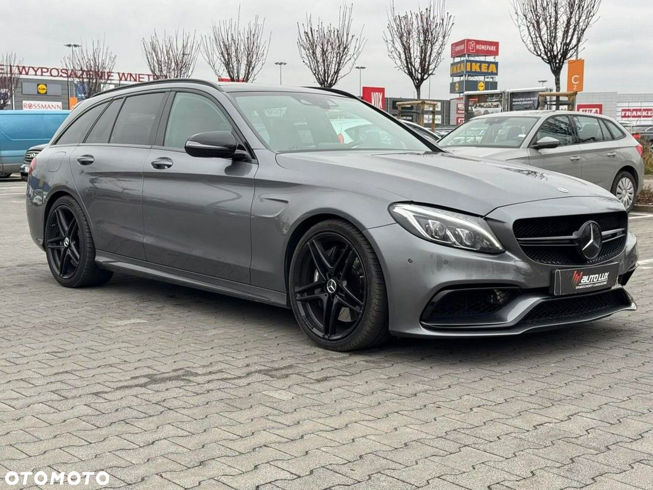 Mercedes-Benz Klasa C AMG 63 T AMG Speedshift 7G-MCT - 32
