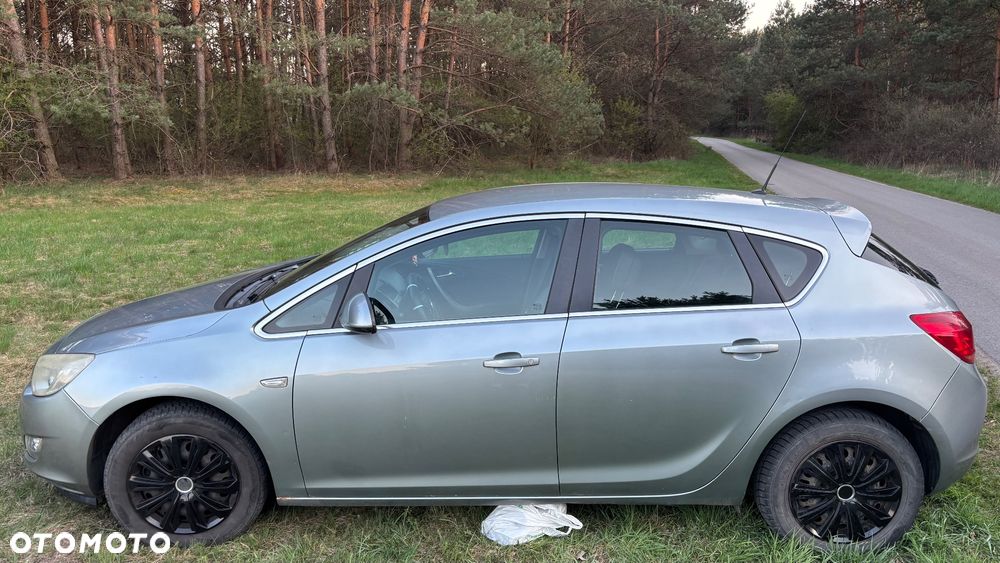 Opel Astra 1.7 CDTI - 9