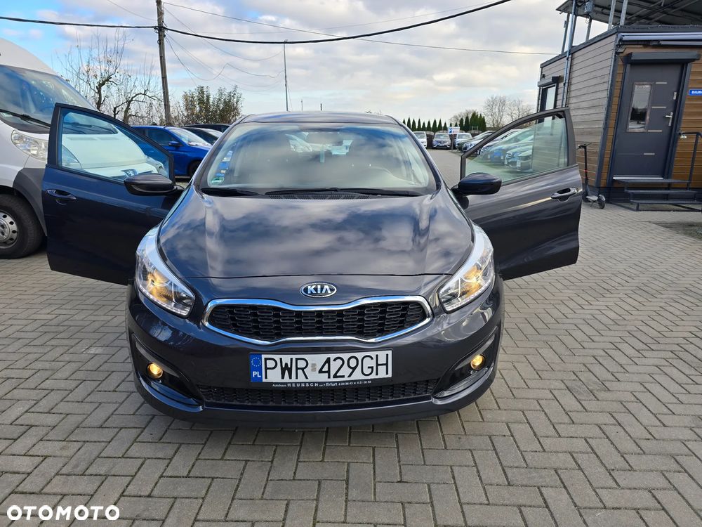 Kia Ceed - 21