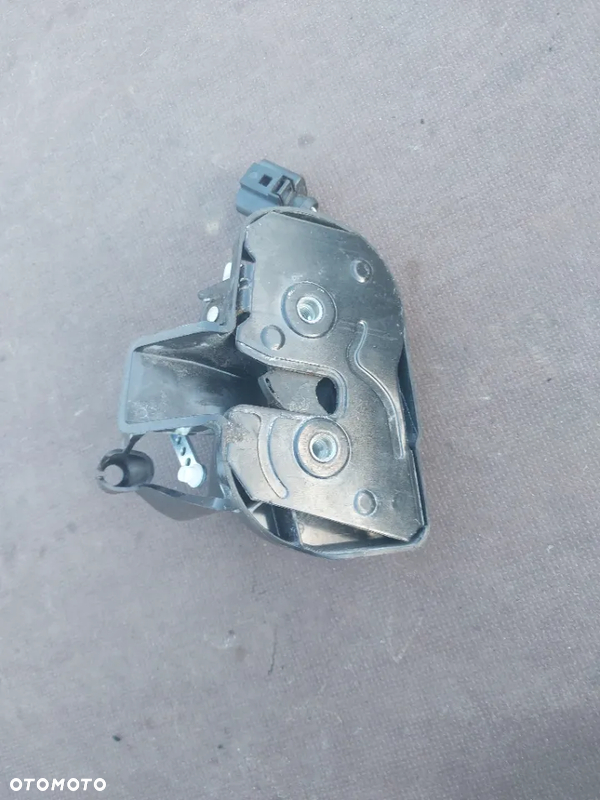 Zamek drzwi przesuwne prawa strona vw t5