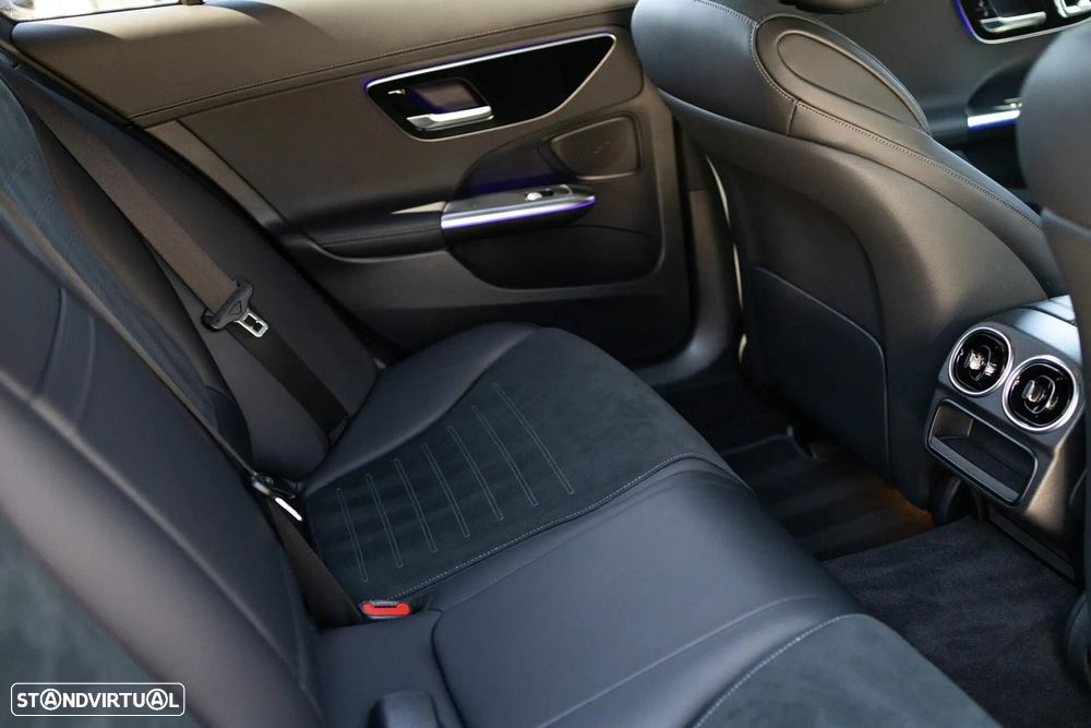 Mercedes-Benz C 300 e AMG Line - 23