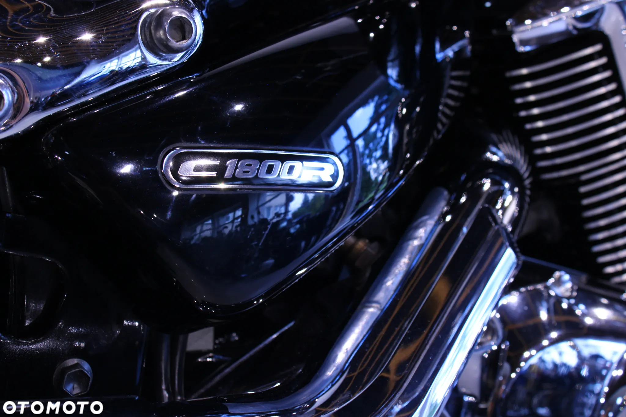 Suzuki Intruder - 24