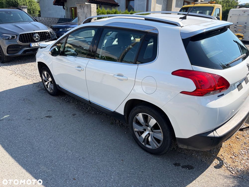 Peugeot 2008 PureTech 110 Stop&Start Style - 12