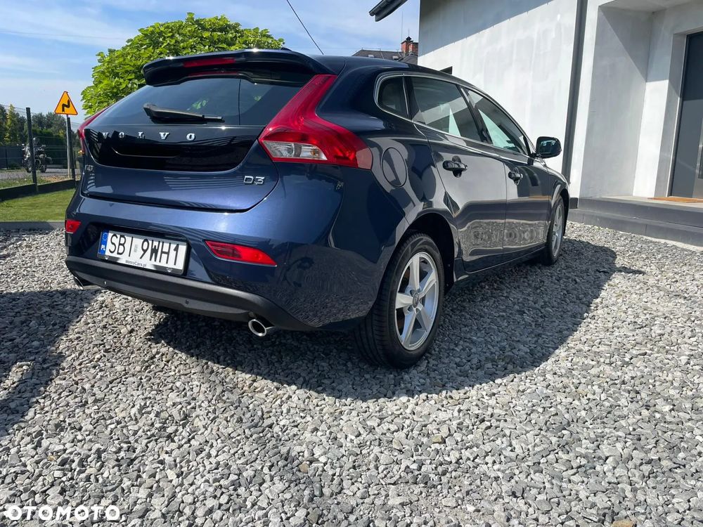 Volvo V40 D3 Momentum - 9