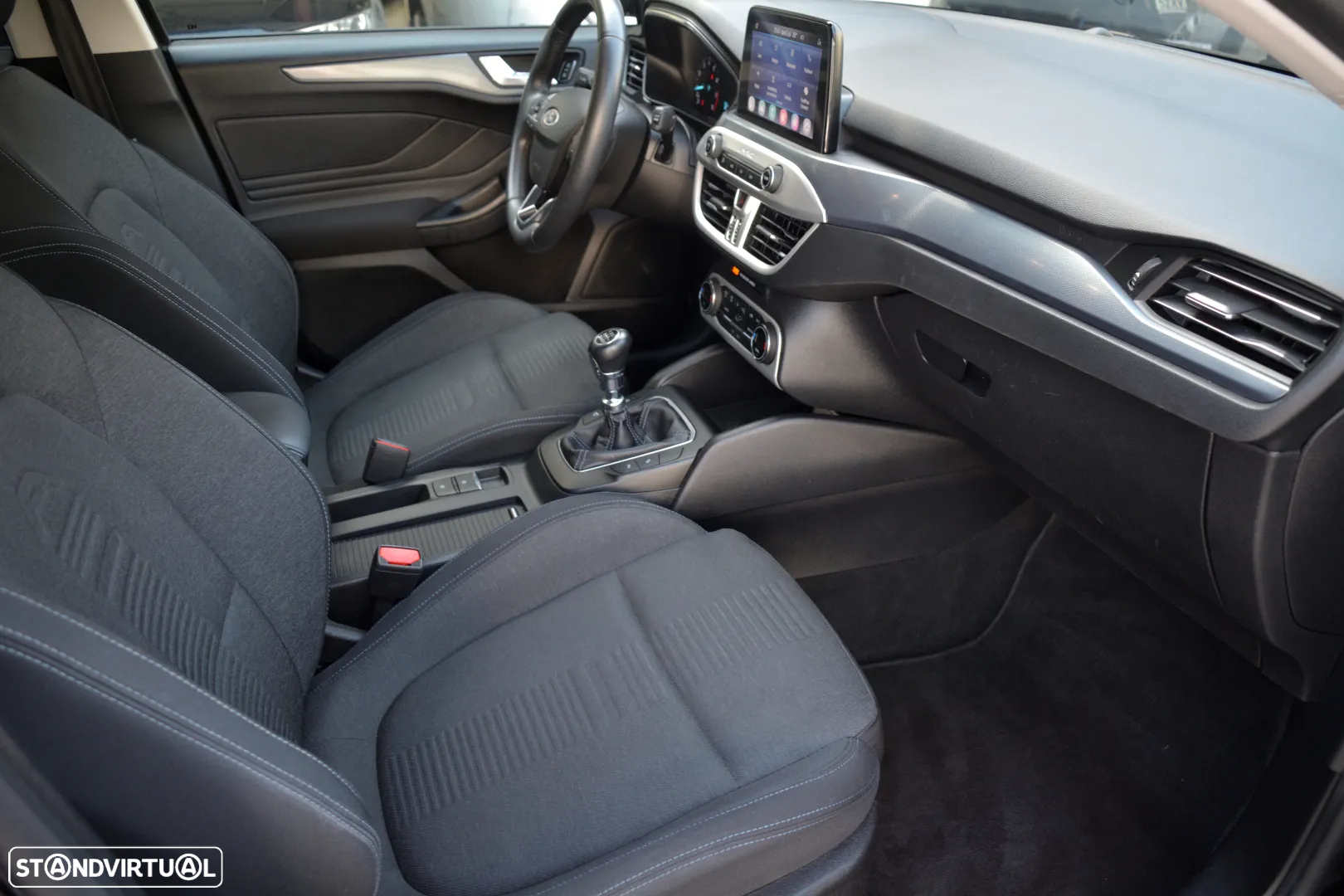 Ford Focus 1.0 EcoBoost Active - 17