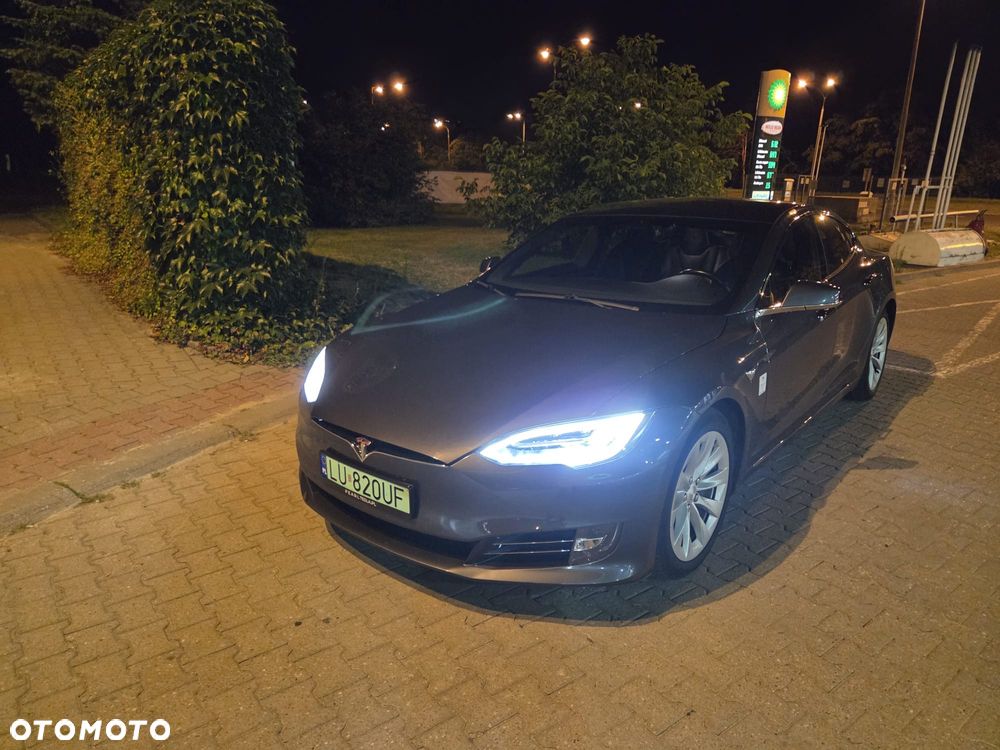 Tesla Model S - 13