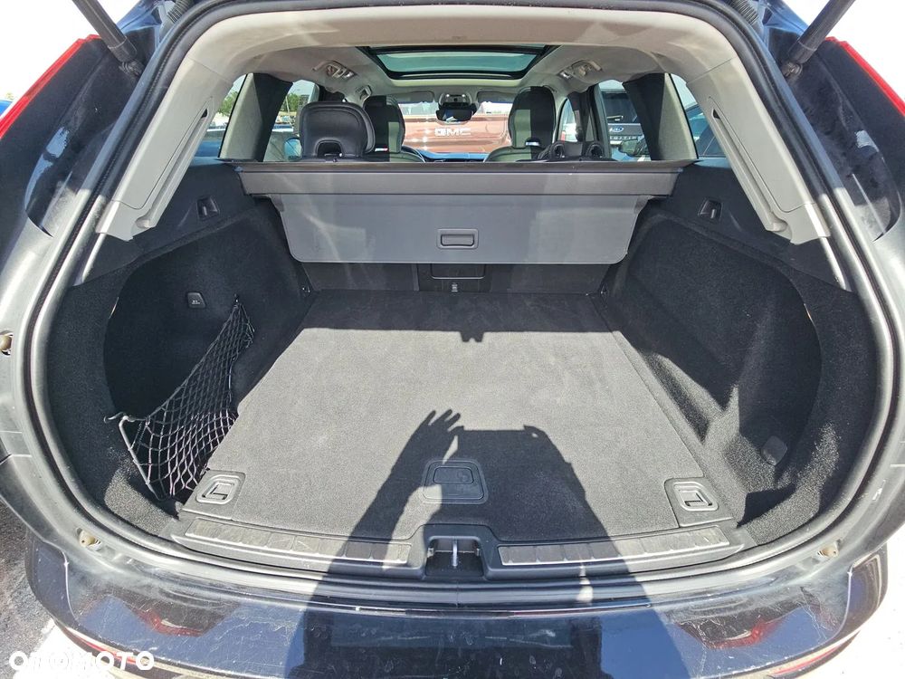 Volvo XC 60 T5 AWD Geartronic Momentum - 14