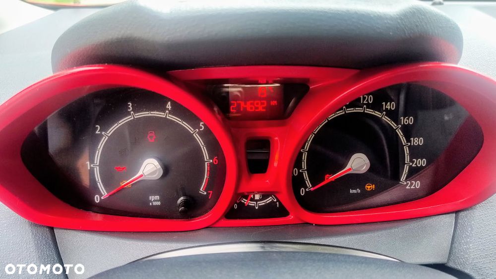 Ford Fiesta - 12