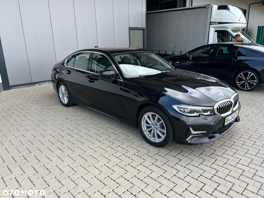 BMW Seria 3 320d MHEV Luxury Line - 11