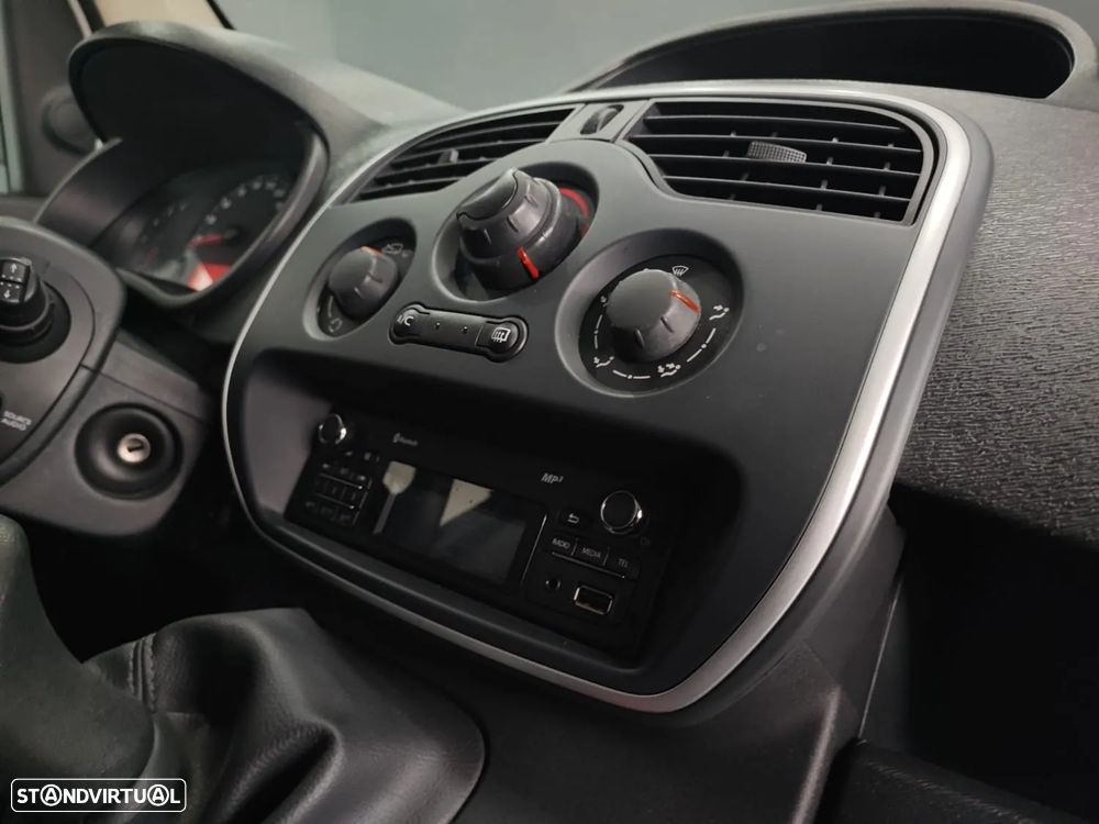 Renault KANGOO DCI EXPRESS 3LUG - 28
