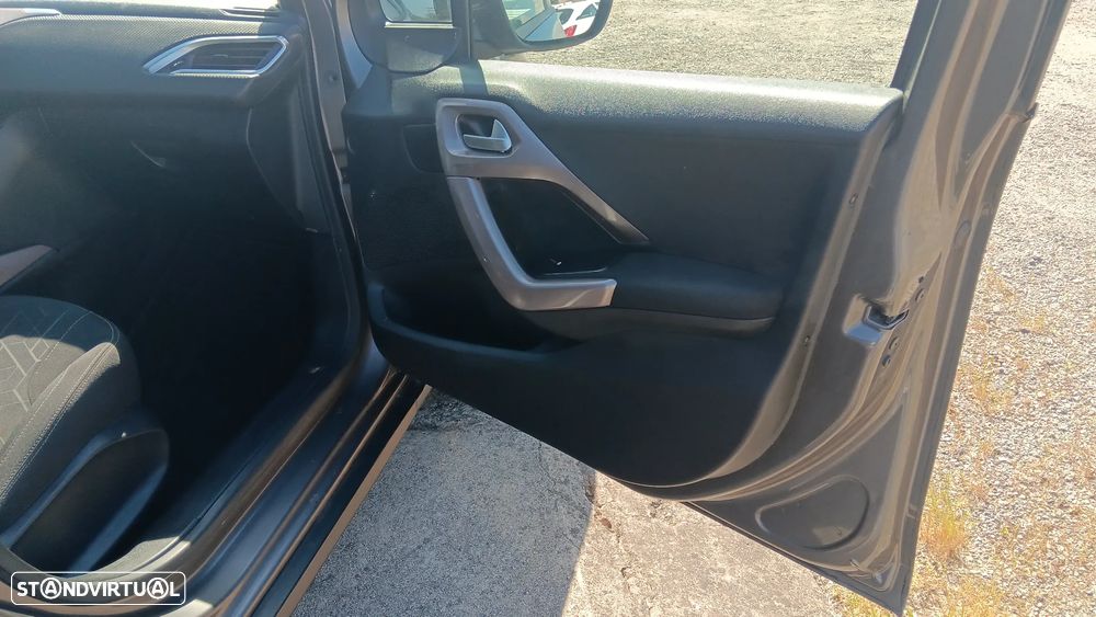 Peugeot 2008 1.4 HDi Active - 23