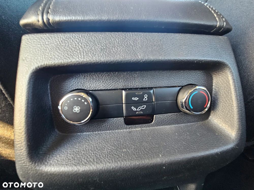 Ford S-Max 2.0 TDCi Titanium PowerShift - 27