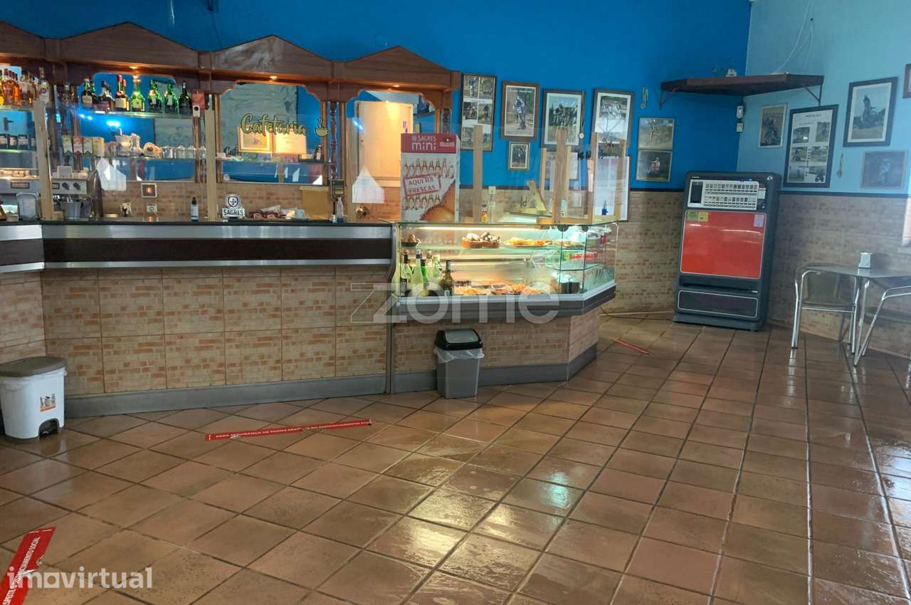 Excelente Restaurante, muito bem localizado com 2 moradias e zona d... - Grande imagem: 4/21