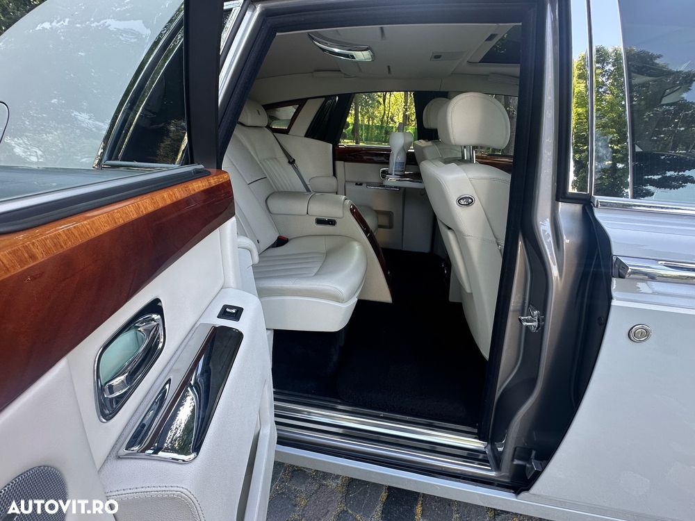Rolls-Royce Phantom - 36