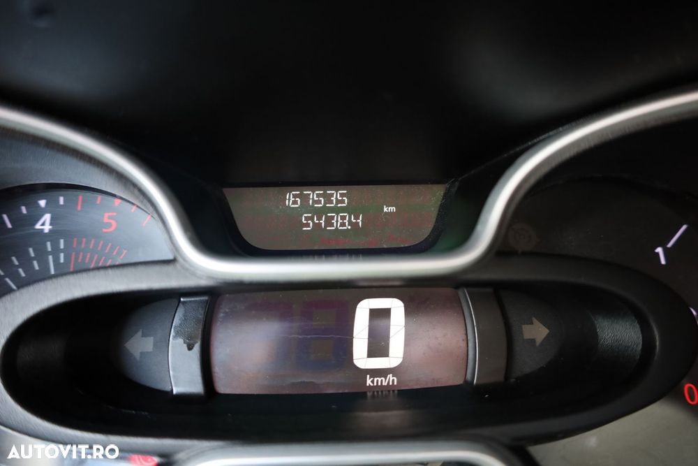 Renault Trafic 2,0 dci L2H1 - 17