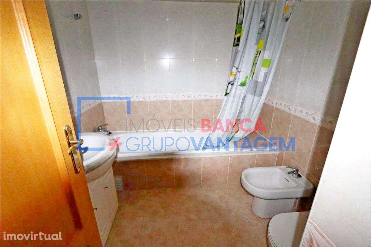 Apartamento T2 com  110 m2 situado em Alhos Vedros (Moita) - Grande imagem: 5/10