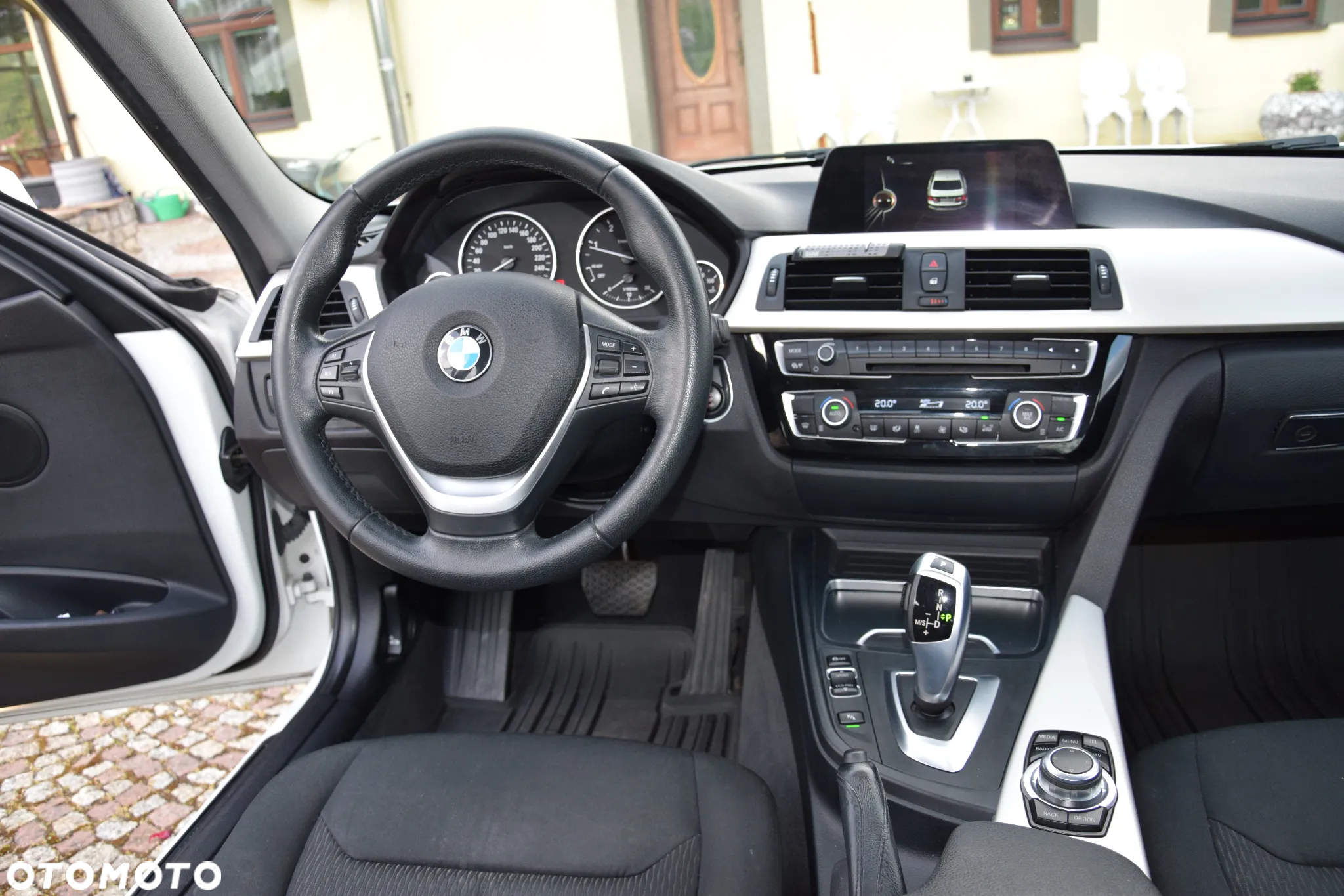 BMW Seria 3 316d - 17