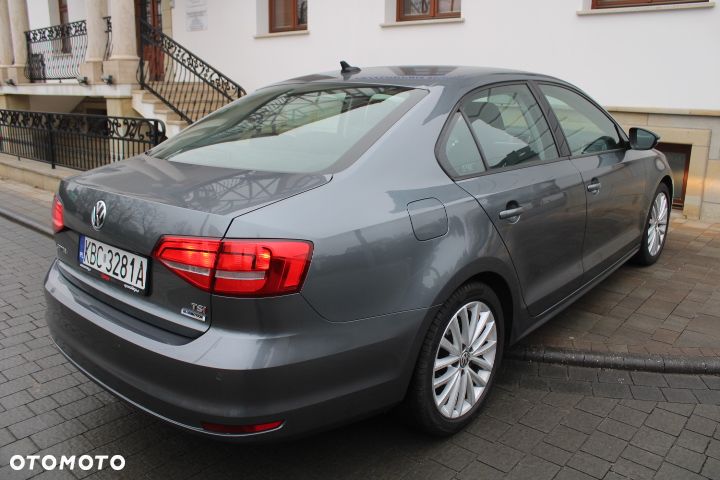 Volkswagen Jetta 1.4 TSI BMT Trendline - 37