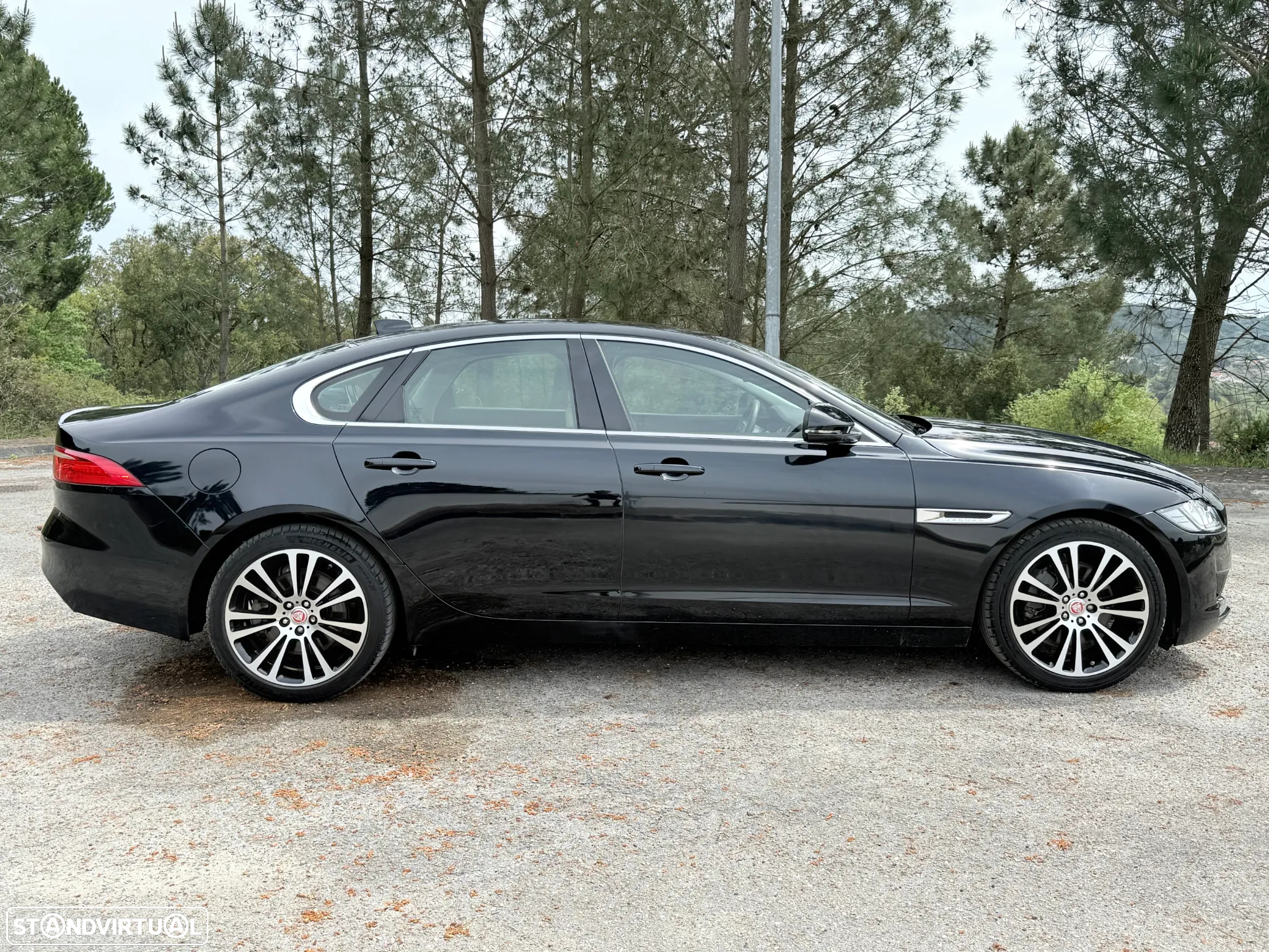 Jaguar XF 2.0 D Prestige Aut. - 7
