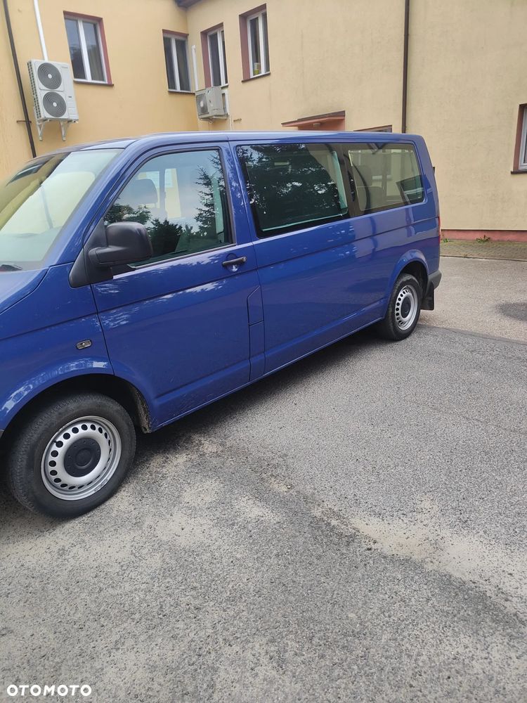 Volkswagen Caravelle - 2
