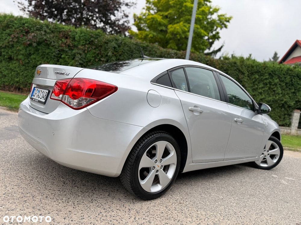 Chevrolet Cruze 1.8 LTZ+ - 17