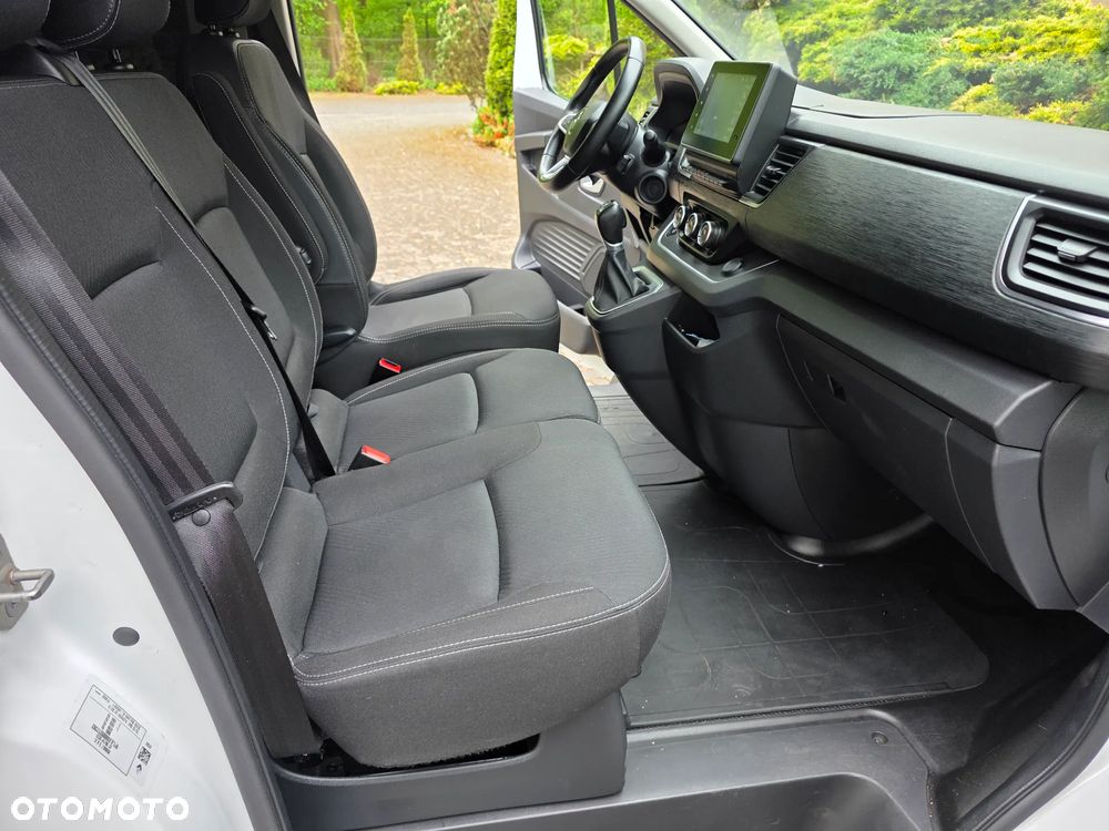 Renault Trafic - 22