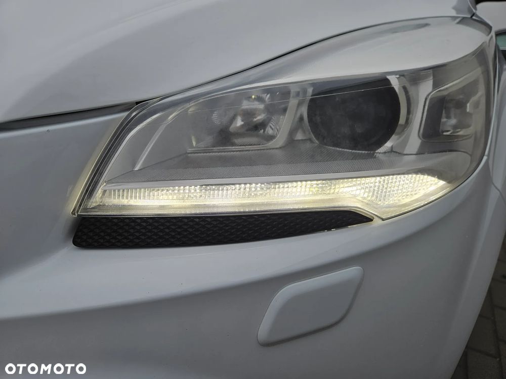 Ford Kuga 2.0 TDCi 2x4 Titanium - 29