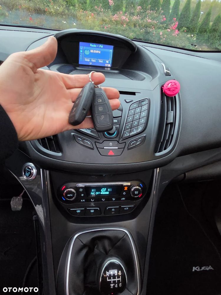 Ford Kuga 1.5 EcoBoost FWD Titanium - 13