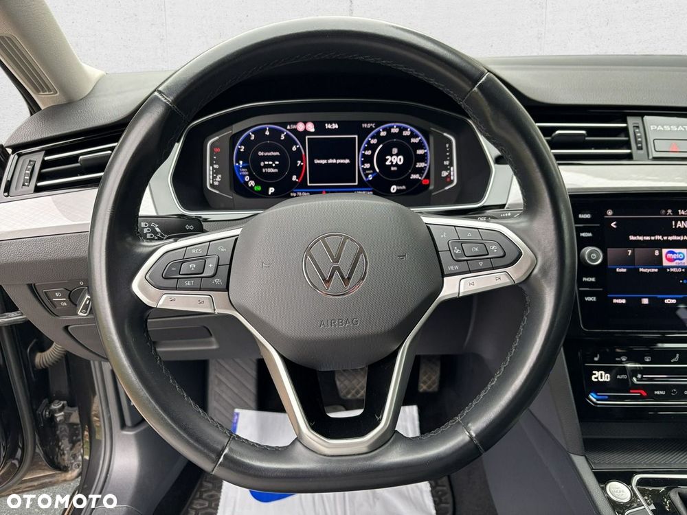 Volkswagen Passat 2022