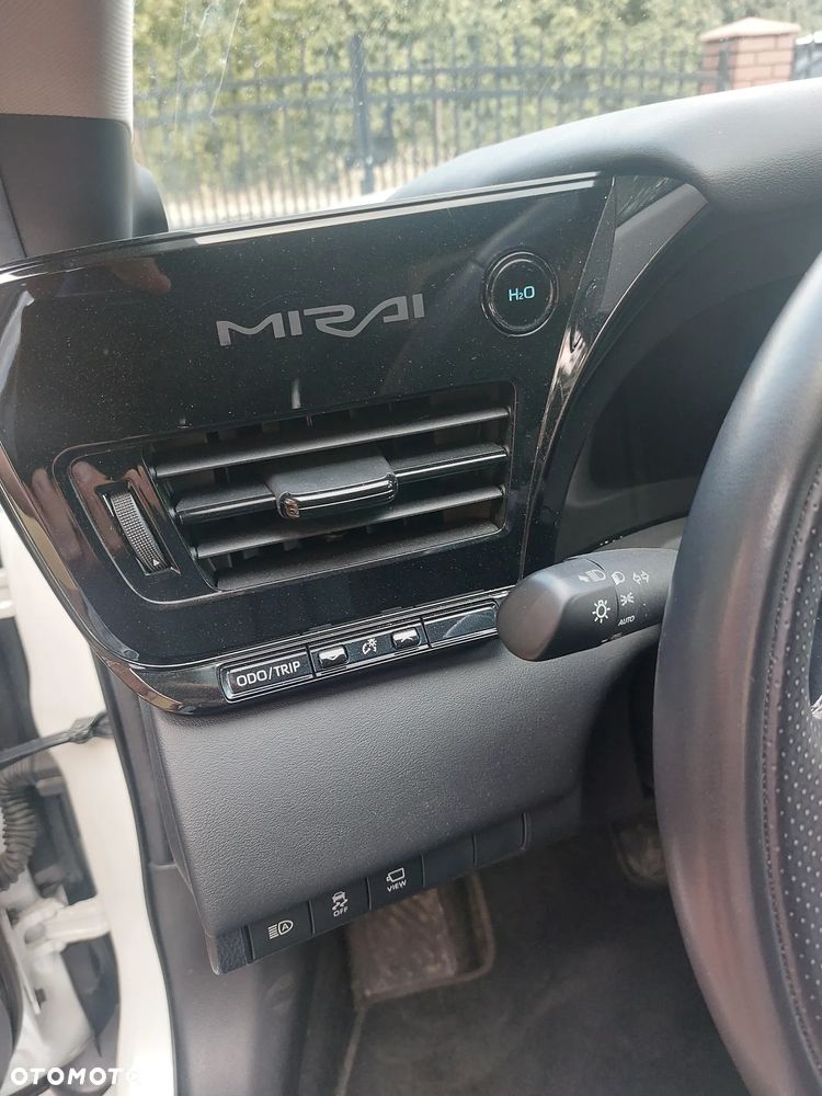 Toyota Mirai Prestige - 15