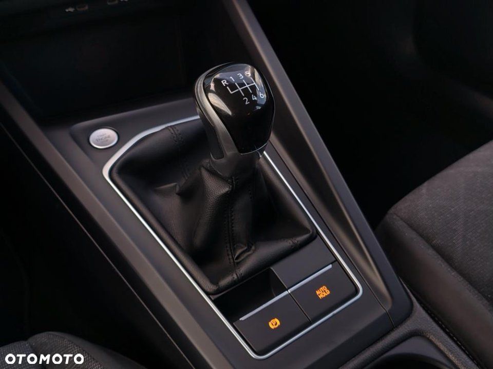 Volkswagen Golf - 26