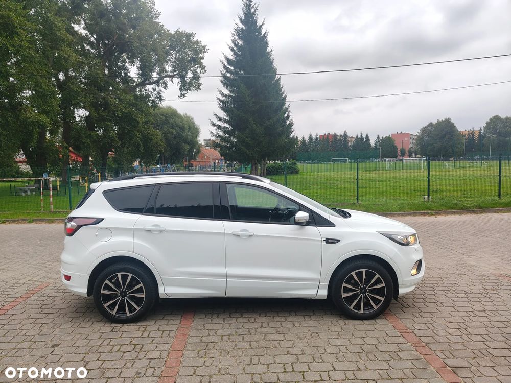 Ford Kuga 1.5 EcoBoost 2x4 ST-Line - 5