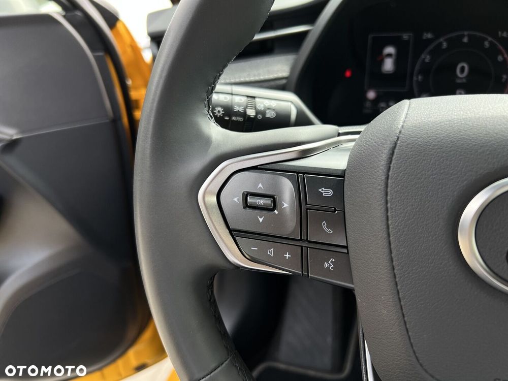 Lexus LBX 1.5 Hybrid - 13