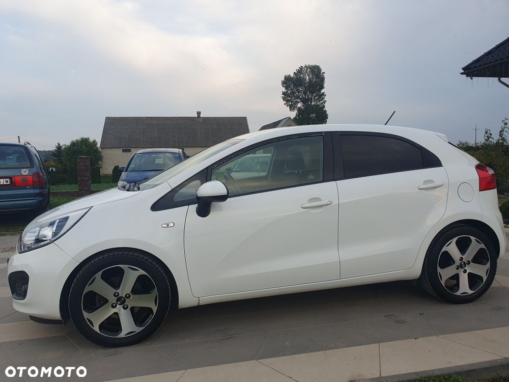 Kia Rio - 7