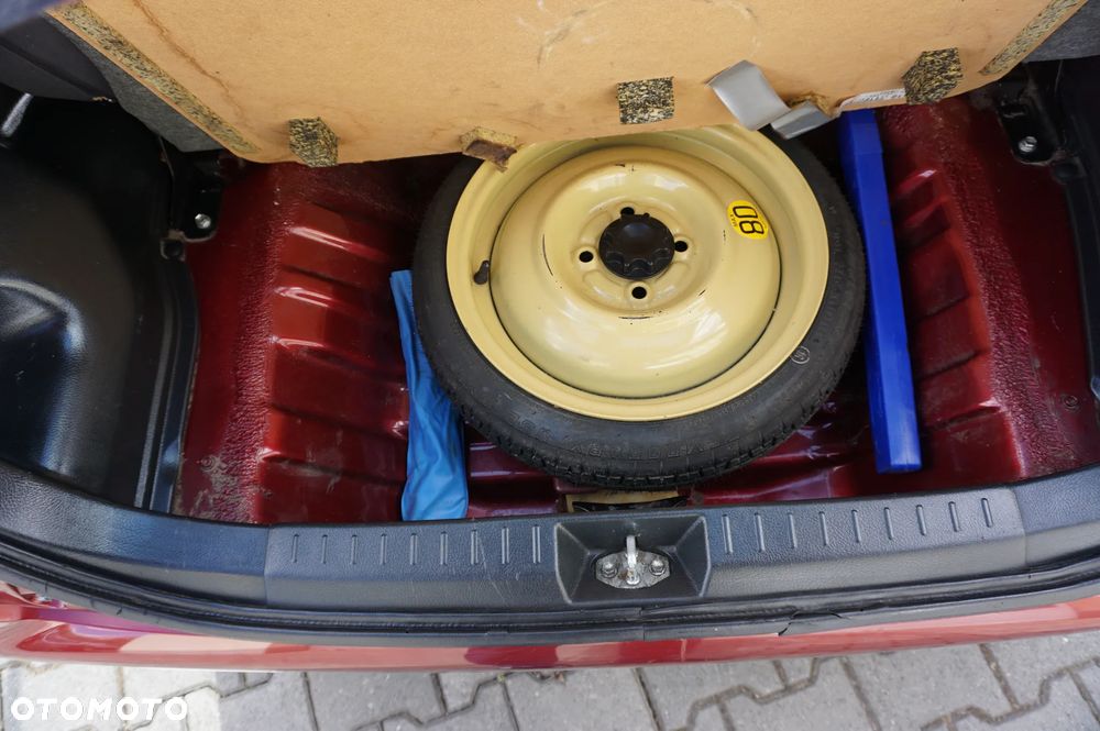 Daihatsu Trevis 1.0 Limited - 38