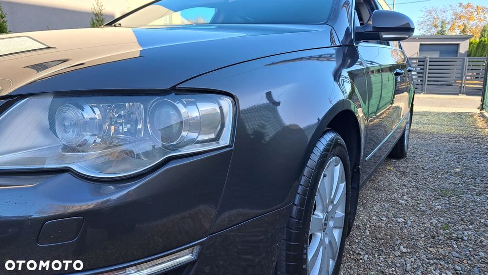 Volkswagen Passat 2.0 TDI DPF Highline - 9