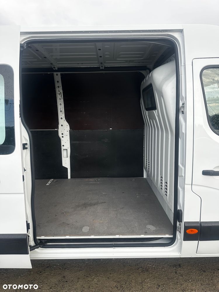 Nissan NV400 - 26