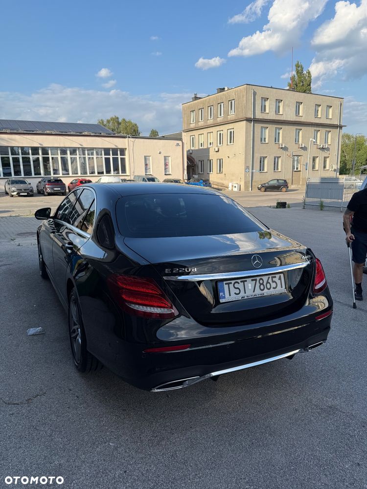 Mercedes-Benz E-Class 2017 photo 4