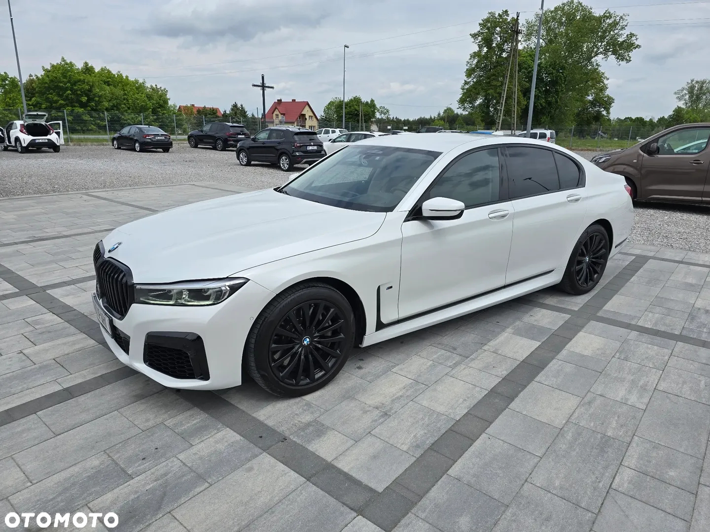 BMW Seria 7 750i xDrive sport - 11