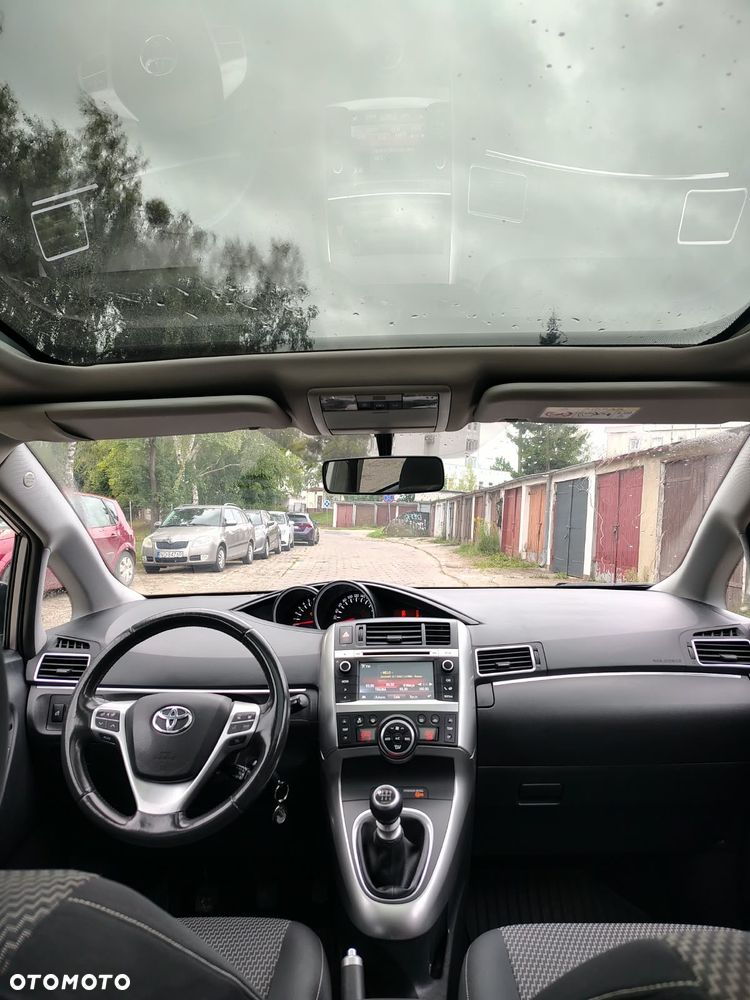 Toyota Verso - 8