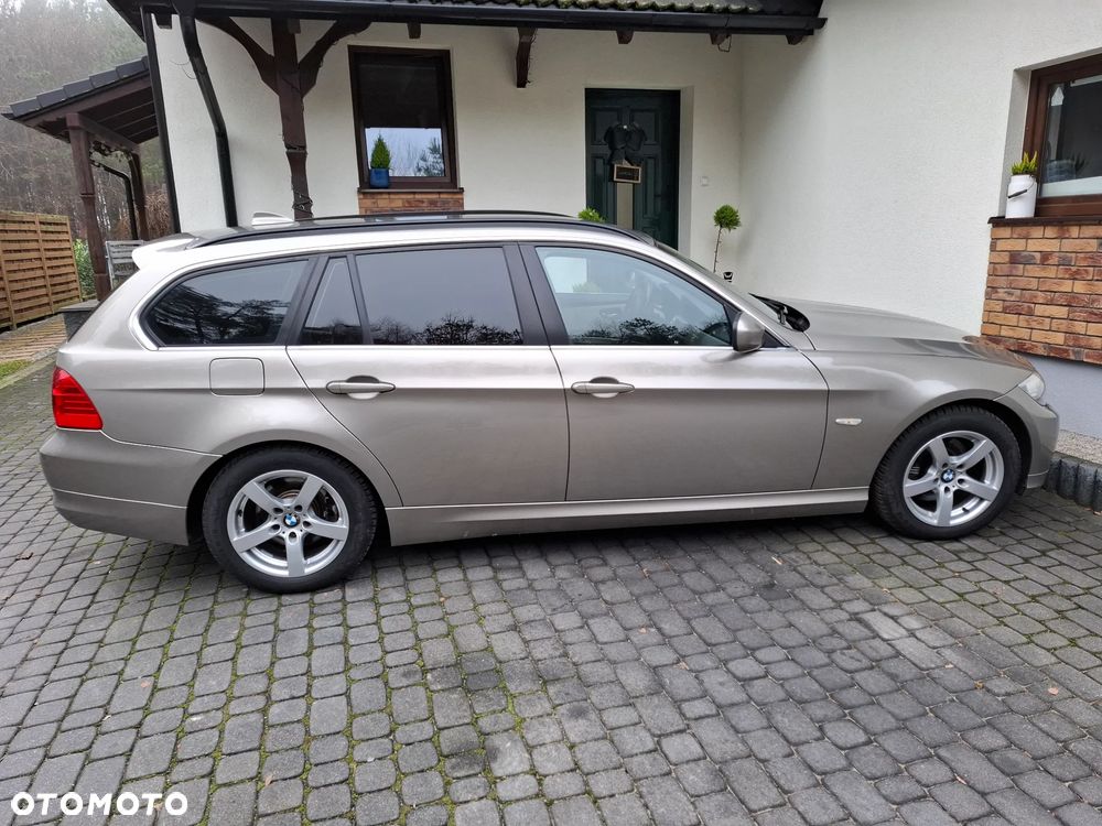 BMW Seria 3 318d DPF Edition Exclusive - 36