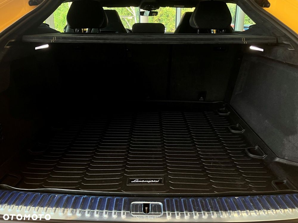 Lamborghini Urus - 30